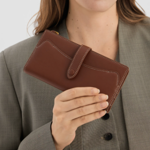 New stylish 100% genuine leather women's wallet from the source factory.