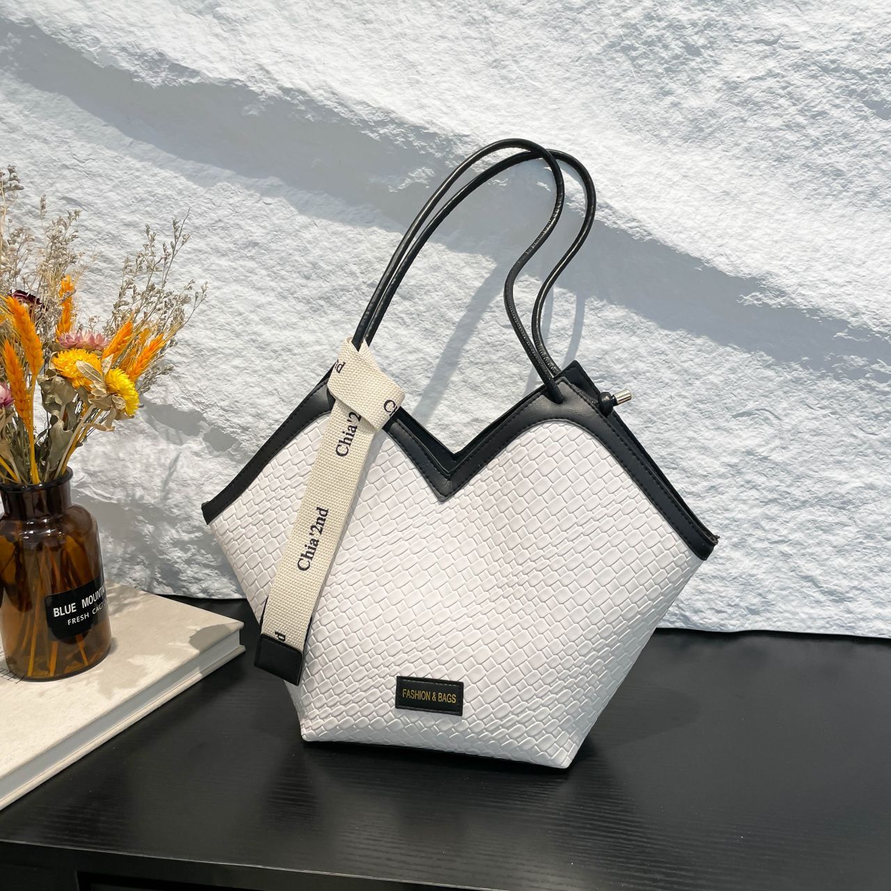 Elegant Embossed Woven Pattern Leather Tote Bag Decorative Letter Ribbon Casual Ladies Shoulder Bag