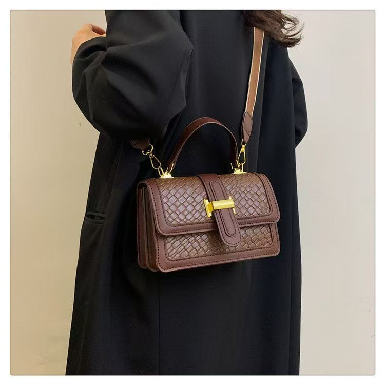 Factory Wholesale Women Woven Texture Small Handheld Square Bag Luxury Gold Lock Flap Crossbody Shoulder Bag Custom Logo Low MOQ