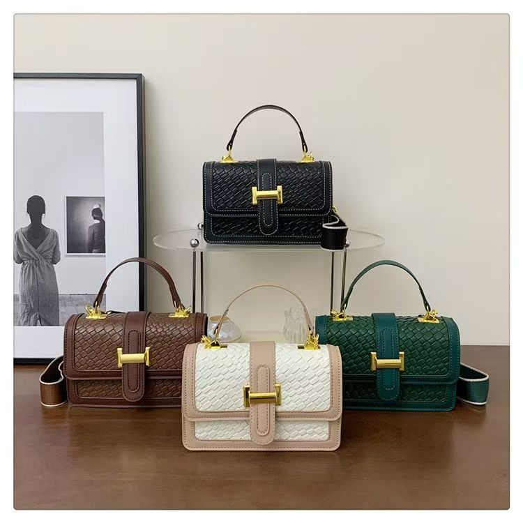 Factory Wholesale Women Woven Texture Small Handheld Square Bag Luxury Gold Lock Flap Crossbody Shoulder Bag Custom Logo Low MOQ