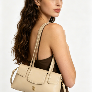 Long-handled, versatile handbag with a detachable crossbody strap